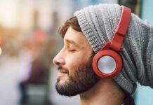 Choose the Best Headphones for Your Phone