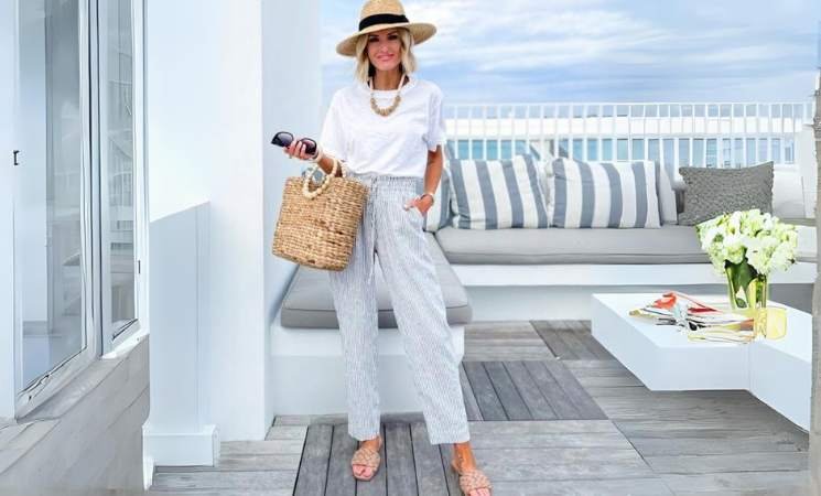 Old Money Aesthetic The Seaside Retreat Chic: Linen shirts, breezy dresses, and straw hats, paired with understated sandals or loafers, set the tone. 